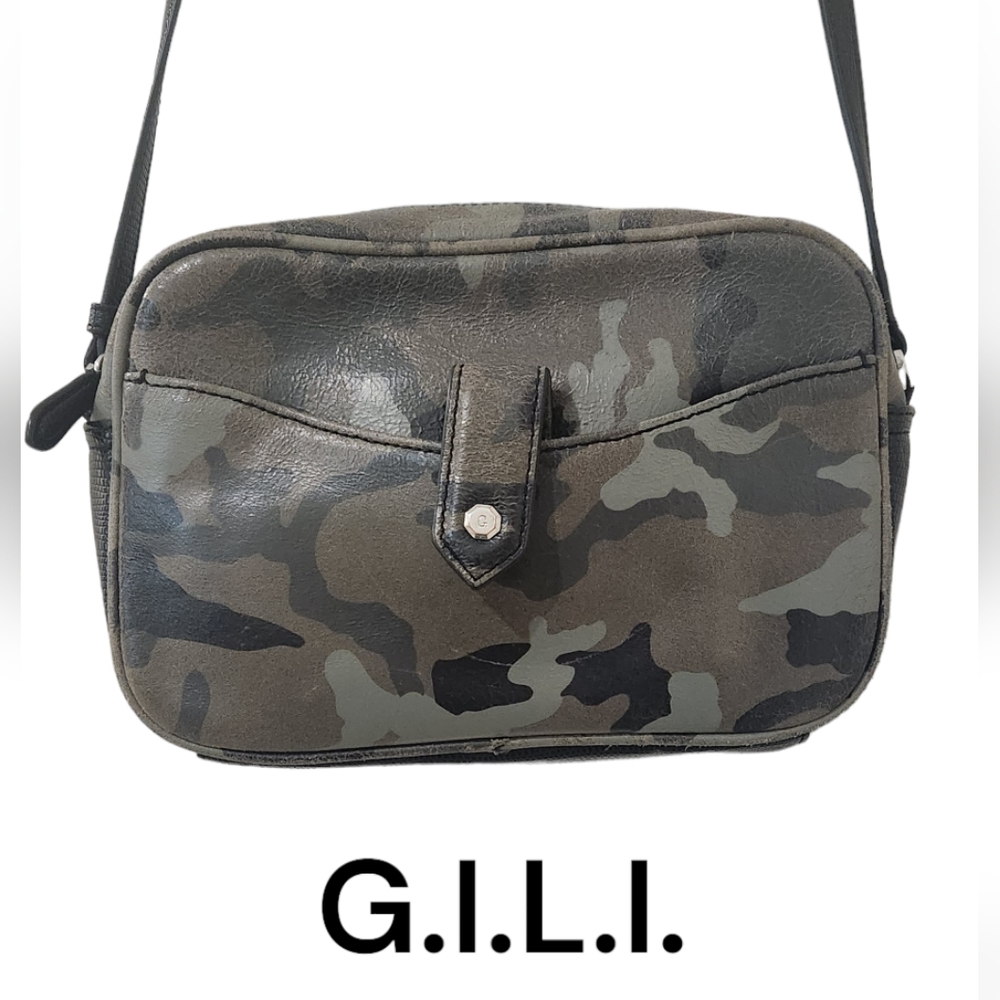 G.I.L.I Camo Leather Crossbody Bag. Size 9x6"